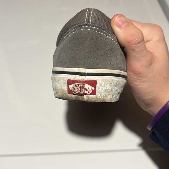 Vans - Picture 8 of 11